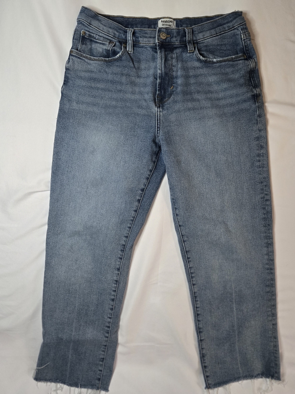Kensie Mid-Rise Faded Blue Cropped Jeans